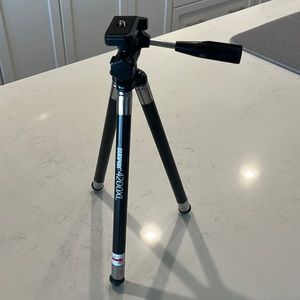 Sunpak Platinum Plus by Sunpak 4200XL
Tabletop Telescopic Tripod Black